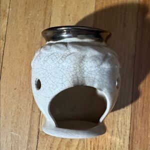 Lovingly Used Ceramic Wax Warmer with Crackle Glaze - Neutral Cream